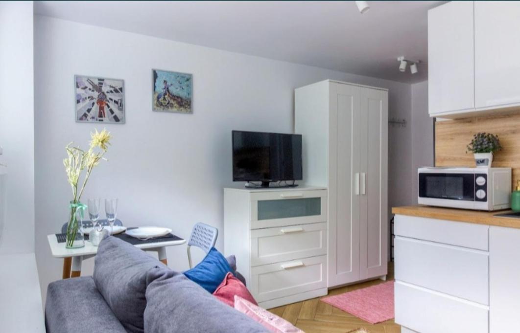 Mikroapart Batorego Warschau